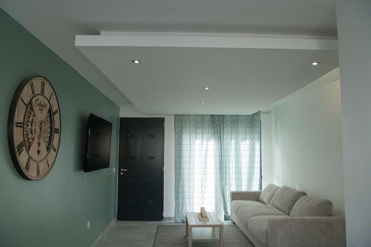 Studio Meuble Avec Terrasse Port-de-Bouc Εξωτερικό φωτογραφία